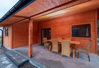 Domki Wrzosowe Wzg  rza Nr2 has Balcony rooms