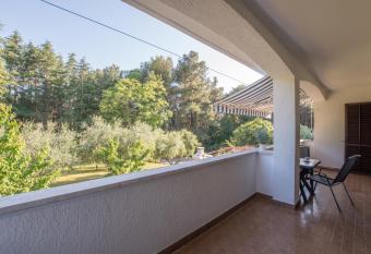 Apartments Nono Toni has Balcony rooms