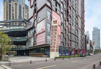 Home Plus Hotel has Balcony rooms