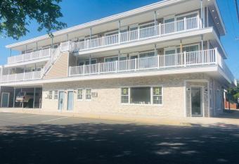 Coastal Sands Inn has Balcony rooms