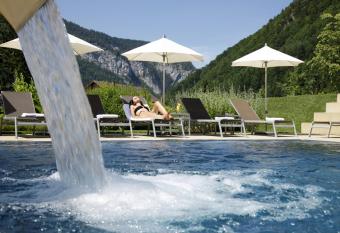 Sonne Mellau - Feel good Hotel allows 18 year olds to book a room