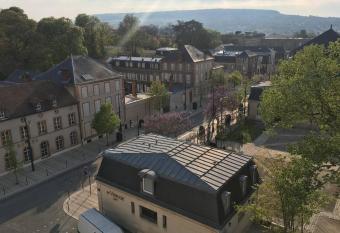 Champagne Avenue Epernay city allows 18 year olds to book a room