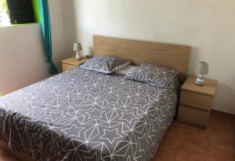 TERRE DE BAS :L   le merveilleuse has Balcony rooms