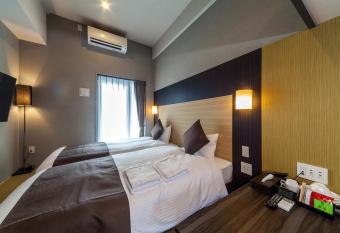 HOTEL SUITE HIROSHIMA HAKUSHIMA has Balcony rooms