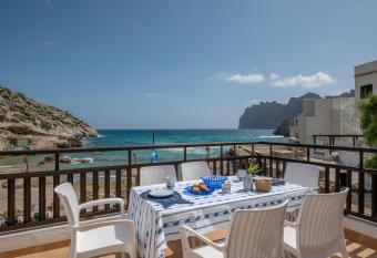 Fishermens House has Balcony rooms