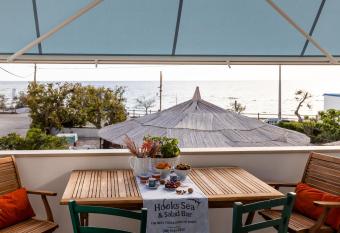 Casa di Marco Lungomare Jonio has Balcony rooms