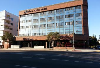 Hotel Koxie allows 18 year olds to book a room