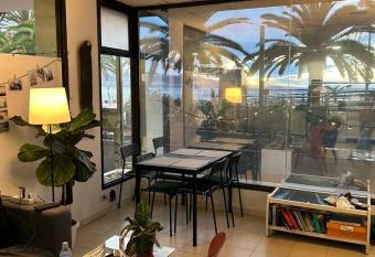 NC Hostel allows 18 year olds to book a room