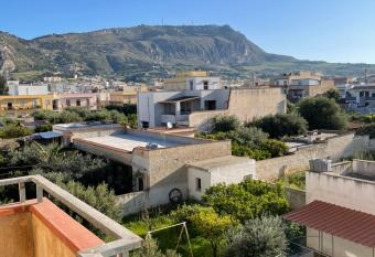 Casa vacanze U Puzzu has Balcony rooms