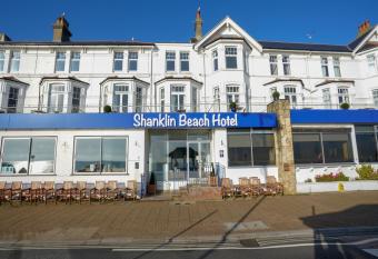 OYO Shanklin Beach Hotel has Balcony rooms