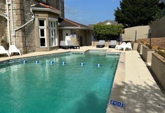 Queensmead Hotel allows 18 year olds to book a room