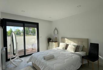 Quarto Privado em Alojamento Local perto do Rio Vez em Arcos de Valdevez has Balcony rooms