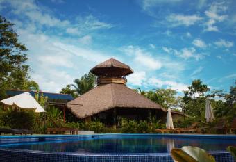 Corcovado Private Villas - Corcovado Private Reserve allows 18 year olds to book a room