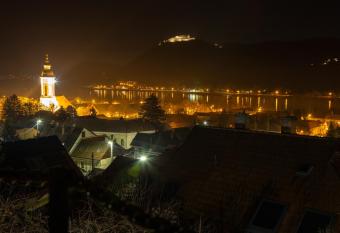 V4 Kil  t  terasz Apartmanok Emelet has Balcony rooms