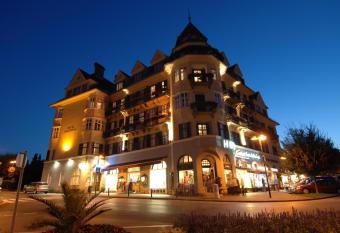 Hotel Carinthia Velden has Balcony rooms