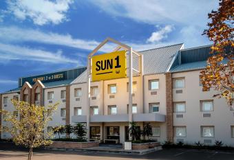 SUN1 Edenvale has Smoking rooms