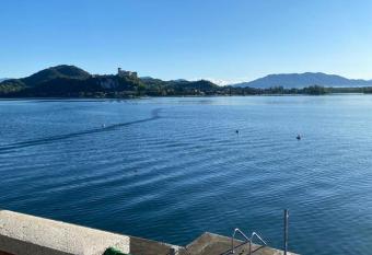 La casa del corso allows 18 year olds to book a room