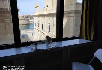 B&B Rivellino Gallipoli allows 18 year olds to book a room