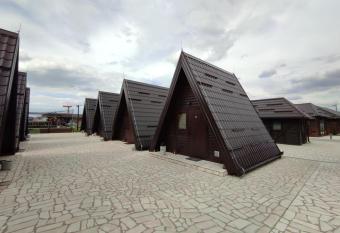 Ribarski konaci has rooms with a private hot tub