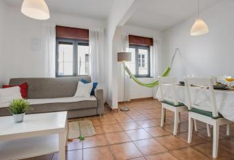 Casa das Flores has Balcony rooms