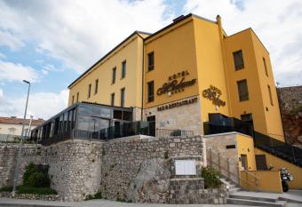 Hotel Meduza allows 18 year olds to book a room