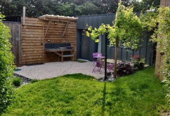 Gite La Basse-Cour has Balcony rooms