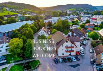 Hotel Restaurant Schw  rer has Balcony rooms