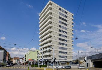 Swiss Star Tower - Self Check-In has Balcony rooms