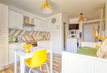 T2 PRESTIGE BANDOL 2 has Balcony rooms