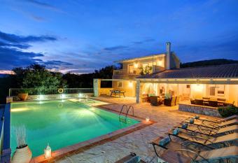 Luxurious Villa with Private Pool and Sea View has Balcony rooms