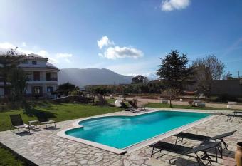 Villa Michelangelo has Balcony rooms