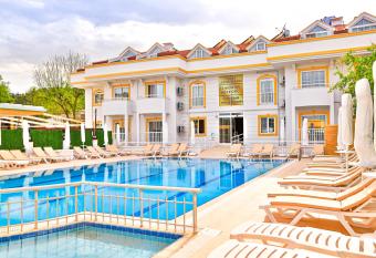 ERAMAX HOTEL KEMER has Smoking/Balcony rooms