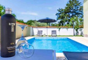 Apartments EDEN has Balcony rooms