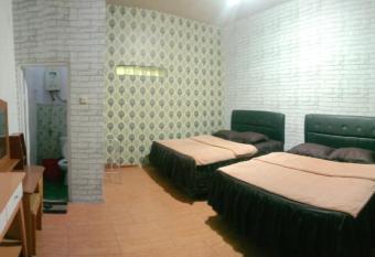 Dieng Ghuzy house syariah has Balcony rooms