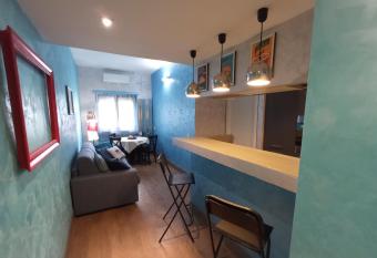 C&E Suites Roma allows 18 year olds to book a room