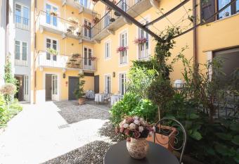 Antico Borgo B&B allows 18 year olds to book a room