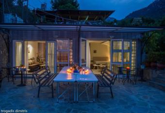 Magical view studios Asproneri, Kamena Vourla has Balcony rooms