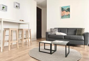 100 Grenoble #BT has Balcony rooms