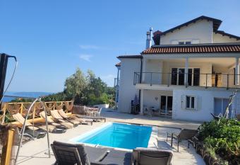 Ferienwohnung mit Pool Kroatien mit Meerblick und Pool has Balcony rooms