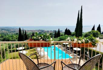 Hotel Valbella allows 18 year olds to book a room