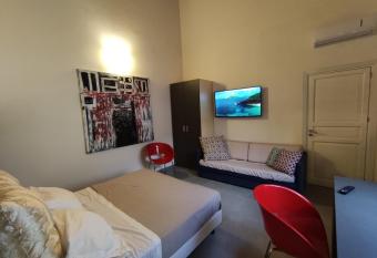 Xeniahome allows 18 year olds to book a room