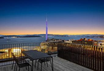 Sea Apartment has Balcony rooms