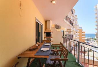 Olival Beach has Balcony rooms