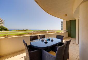 SEAFRONT LUX APART inc POOL, Upmarket Area allows 18 year olds to book a room