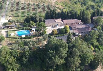 Agriturismo La Magione has Balcony rooms