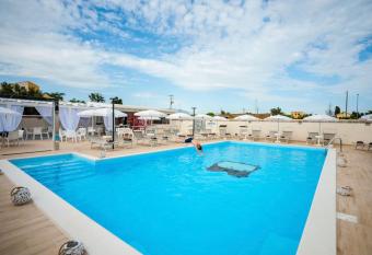 Bono Vacanze Villa San Marco Luxury Holidays Homes & Hotel has Balcony rooms