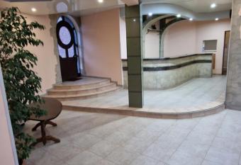 POLO has Smoking rooms