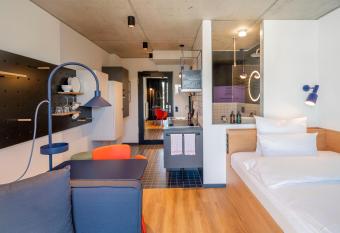 STAYERY Frankfurt Sachsenhausen allows 18 year olds to book a room