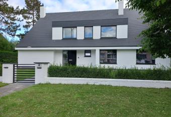 The White Villa has Balcony rooms