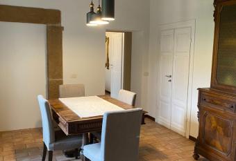 Casa dell Olmo has Balcony rooms